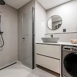 Timonova St Elisabeth Apartamento Košice